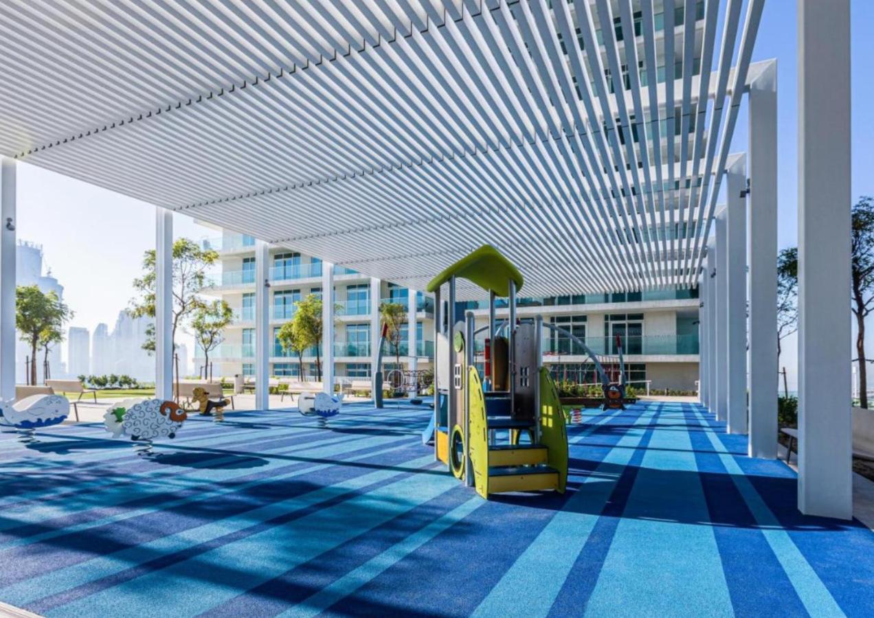 Ultra Luxury Emaar Beachfront - Private Beach And Pool Dubai Exterior foto